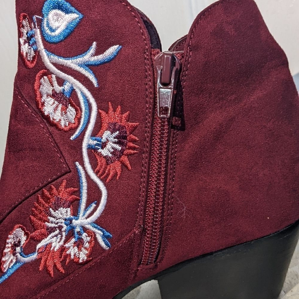Cute trendy suede burgundy booties 8.5M - Picture 5 of 6